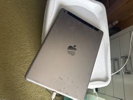 Ipad 6 - A2429 - icloude - Display gut!!!