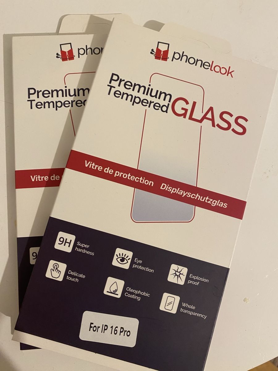 Ritocchi & pellicole di protezione: 2 Vitres de protection IPhone 16pro – Nuovo e nell'imballaggio originale da Fribourg venduto da SimoneA13