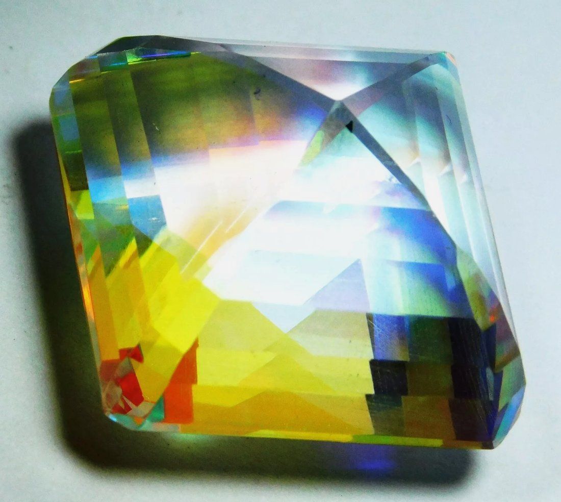 Pietre preziose: 49.10 Ct. Certified Square Cut Mystic – Nuovo e nell'imballaggio originale da Genève venduto da AWWA 1