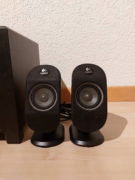 Logitech Haut-parleurs: Logitech X-210 Lautsprecher-System – D'occasion à Solothurn par Kripti 2