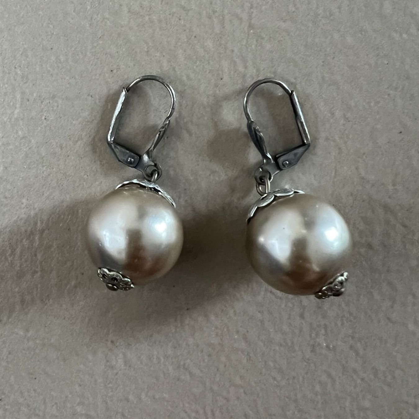 Orecchini pendenti & Orecchini a lobo: Modeschmuck Ohrringe / Ohrhänger mit Kunstperle 💕 – Usato da zürich venduto da vintage12