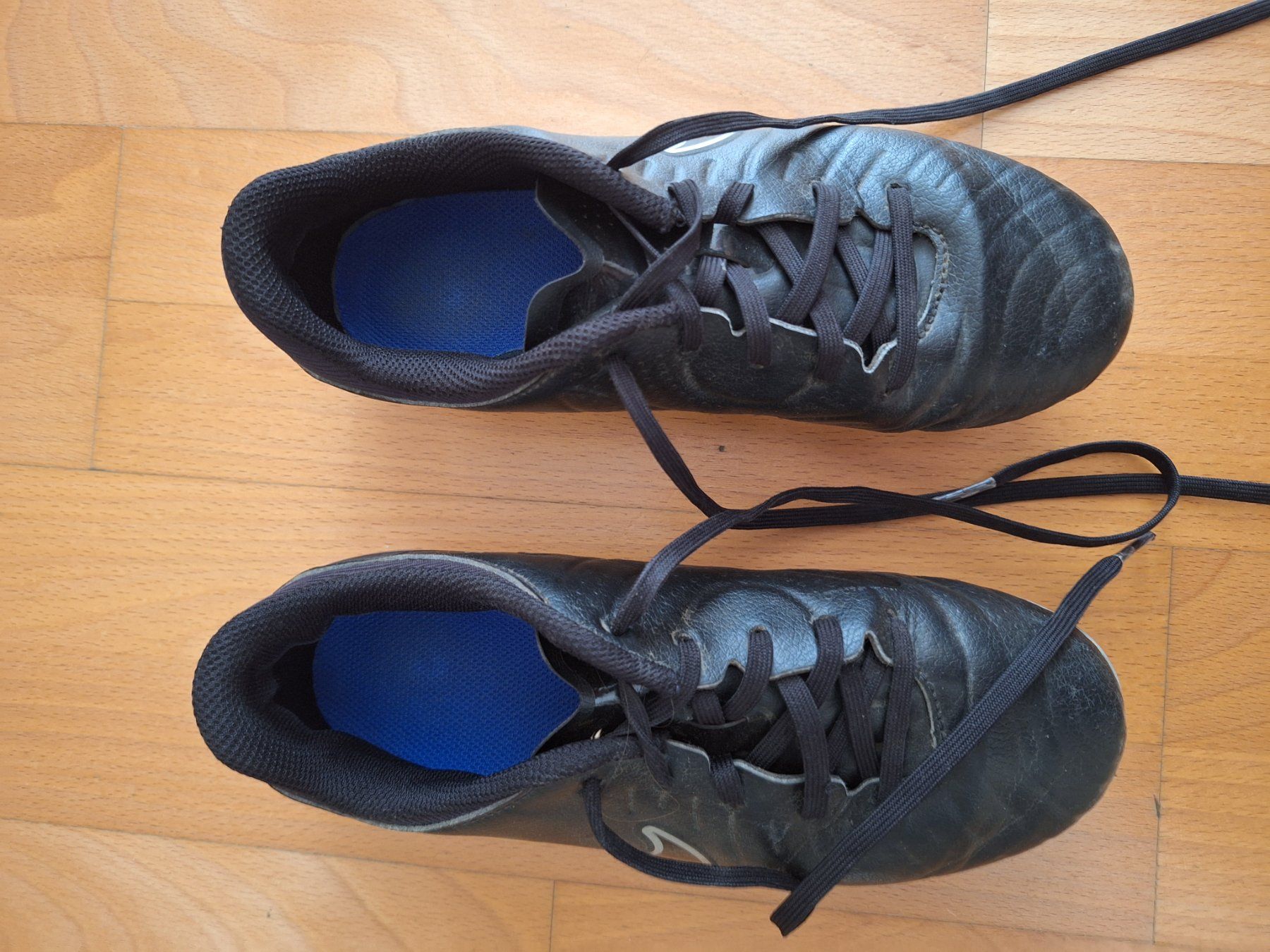 Nike Scarpe da uomo: Fussballschuhe Gr. 35 – Usato da Richterswil venduto da zsubaba86 2