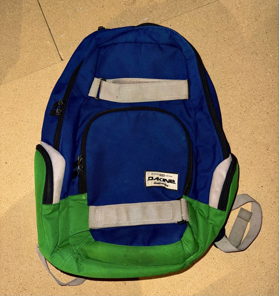 Dakine Rucksäcke: Dakine Skateboardrucksack – Gebraucht aus Zufikon von nic_wsy7