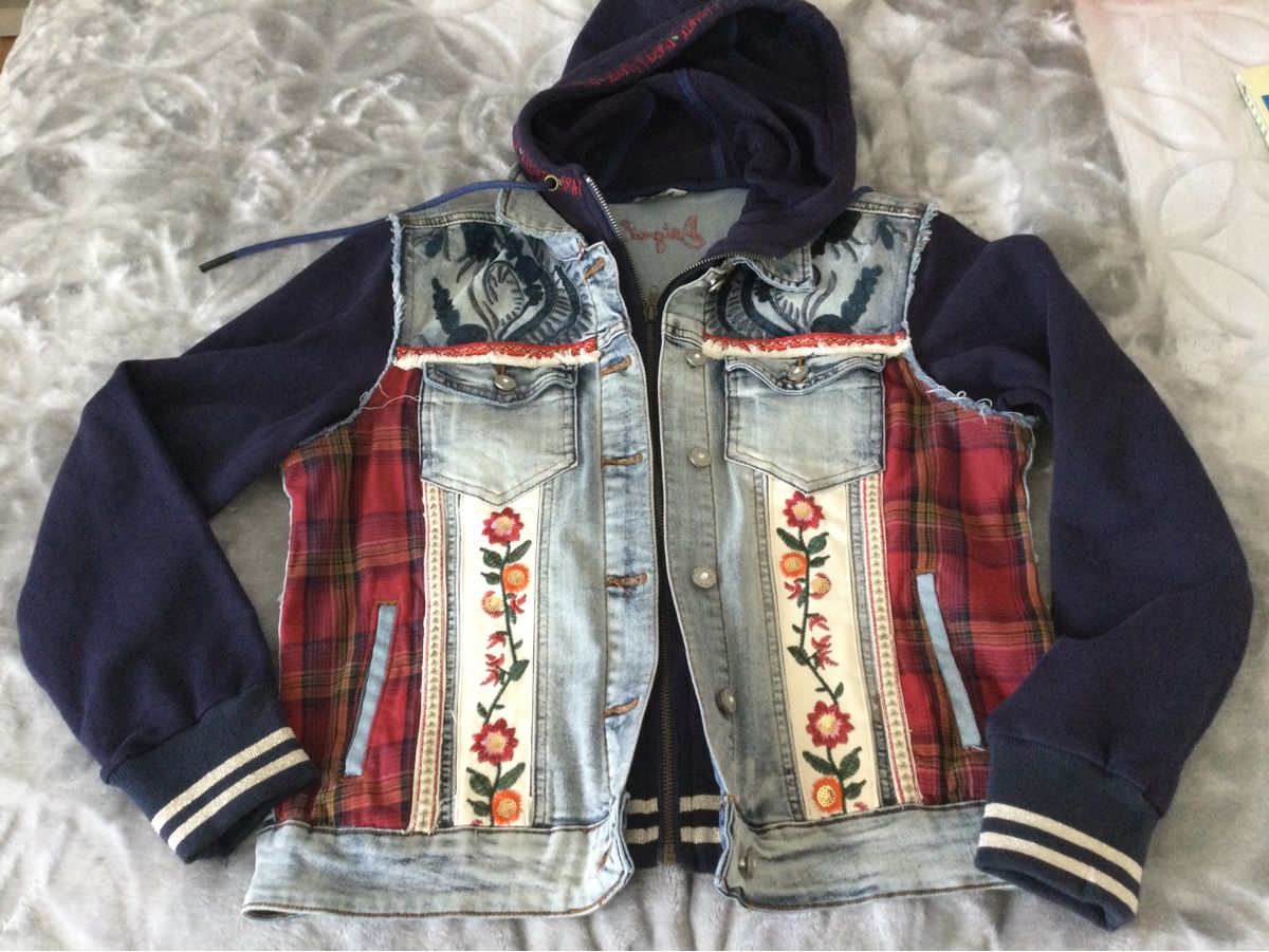 Desigual Jacken: Desigual Jeansjacke speziell – Gebraucht aus Villnachern von Anita2006