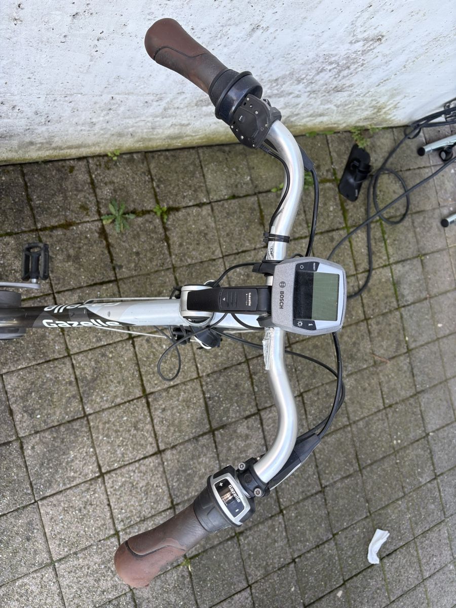 Velos: Gazelle Orange E-Bike, Bosch engine – Defekt aus Beckenried von barbuska 2