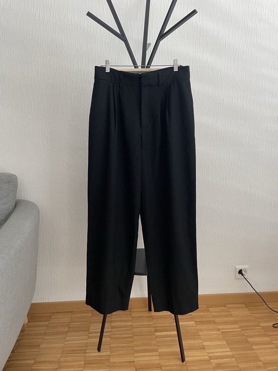 H&M Pantaloni: Pantalon noir chic taille 40 – Usato da Chavannes-Renens venduto da 7h48k 1