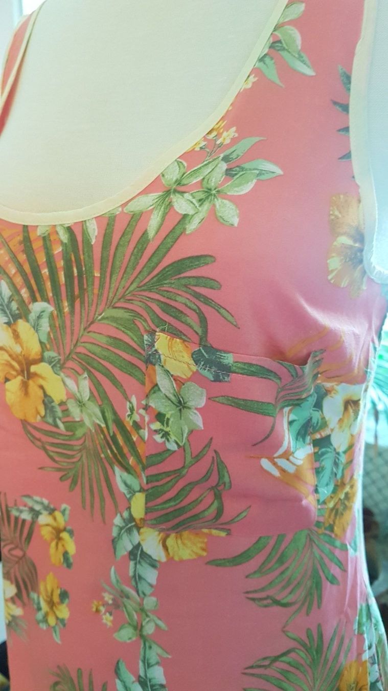 Zebra Tops: Sommerliches Top mit Hibiskusmuster – Neu (gemäss Beschreibung) aus Oberengstringen von Asteroid56 5
