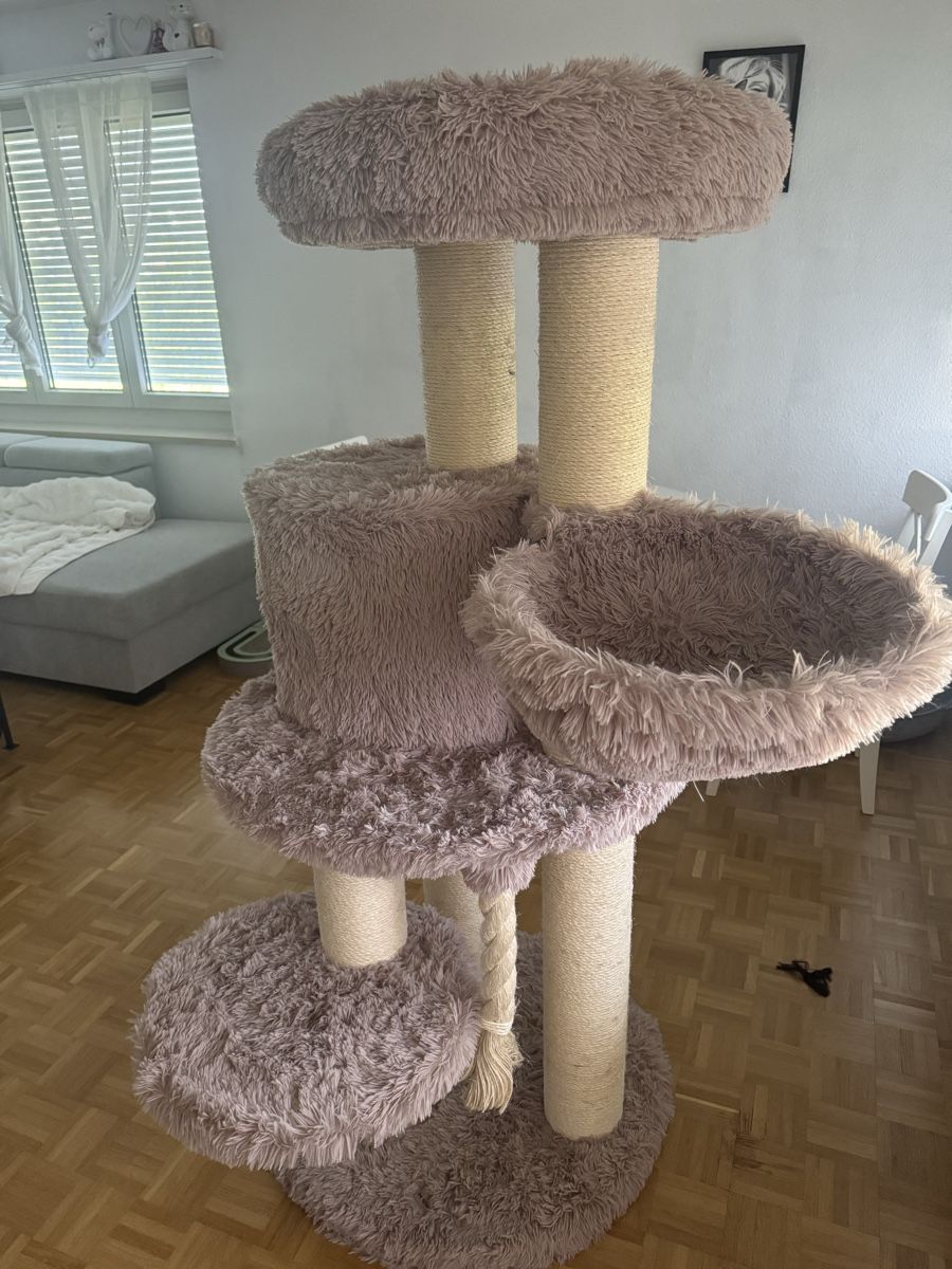 Arbres à chats: Kratzbaum Rosa Beige – D'occasion à Frenkendorf par lop_sq9f 1