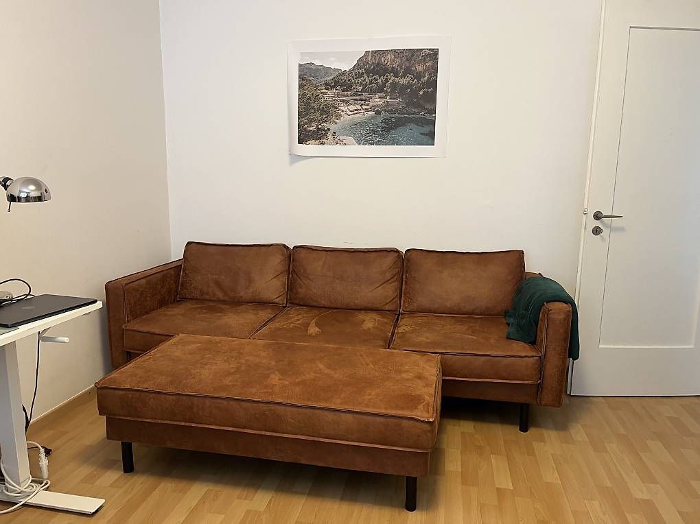 Divani: Sofa mit chaise // – Usato da Zürich venduto da ZabkaMat 1