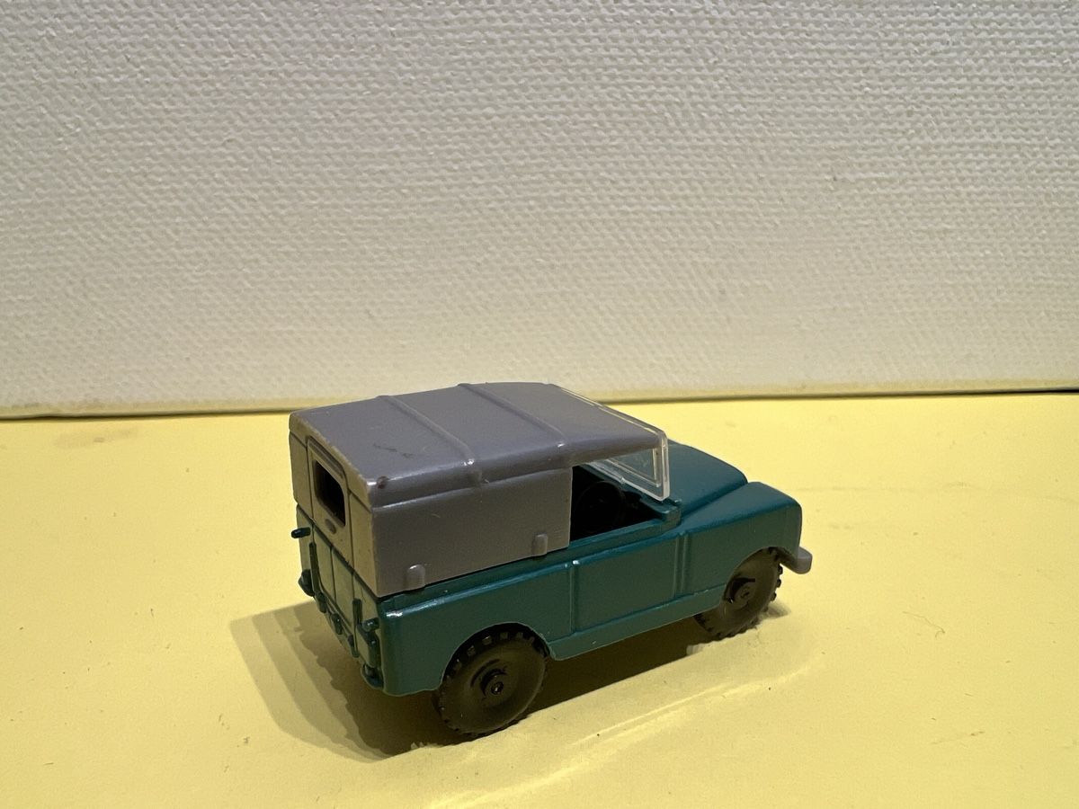 Wiking Modellini d'auto: Wiking Ü-Ei Kopie Landrover – Usato da Weinfelden venduto da Kammerflimmern 2