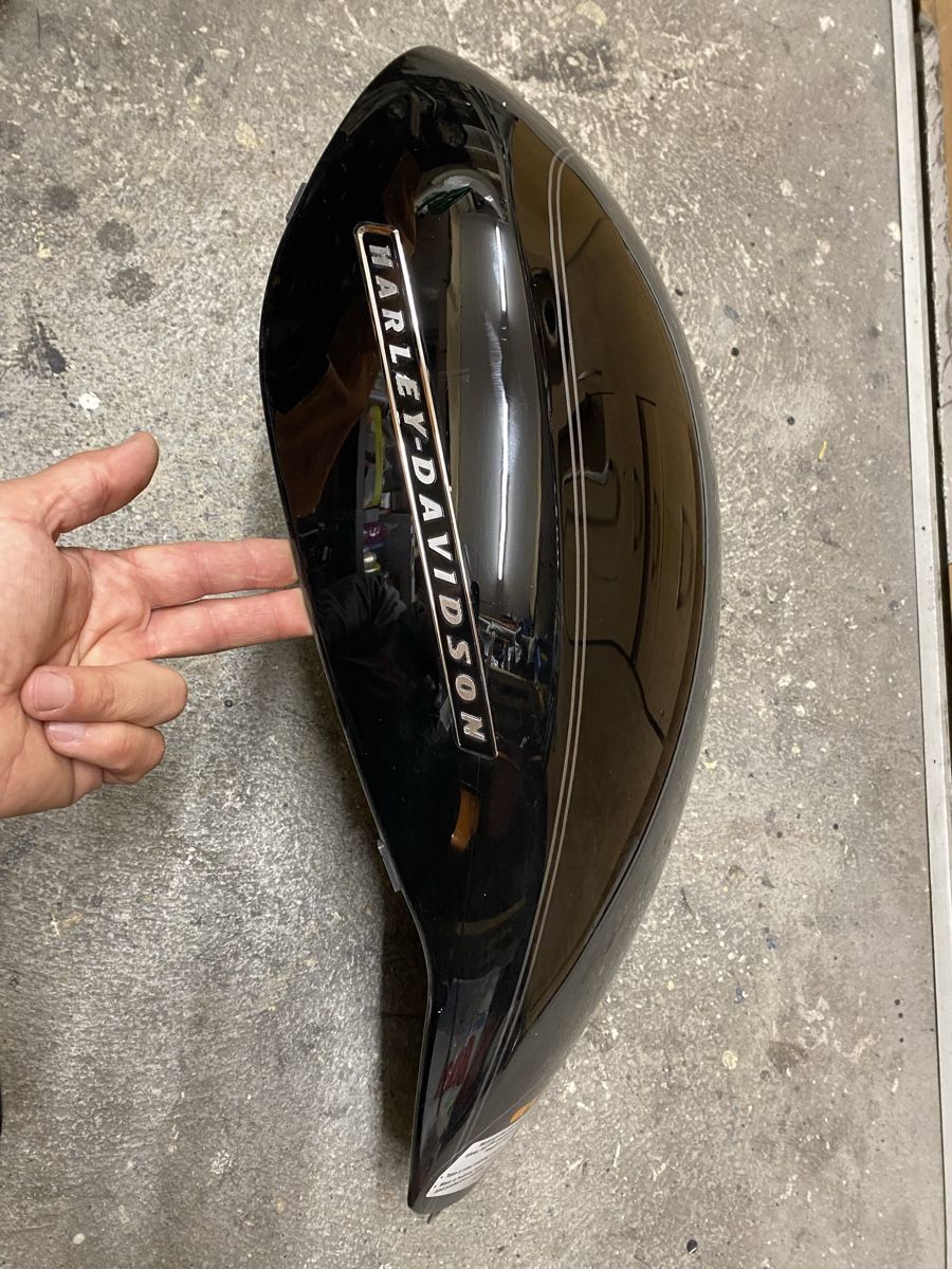 Harley-Davidson Alle Motorradersatzteile: Airbox Harley Davidson Vrod – Gebraucht aus Kaltbrunn von la77 1