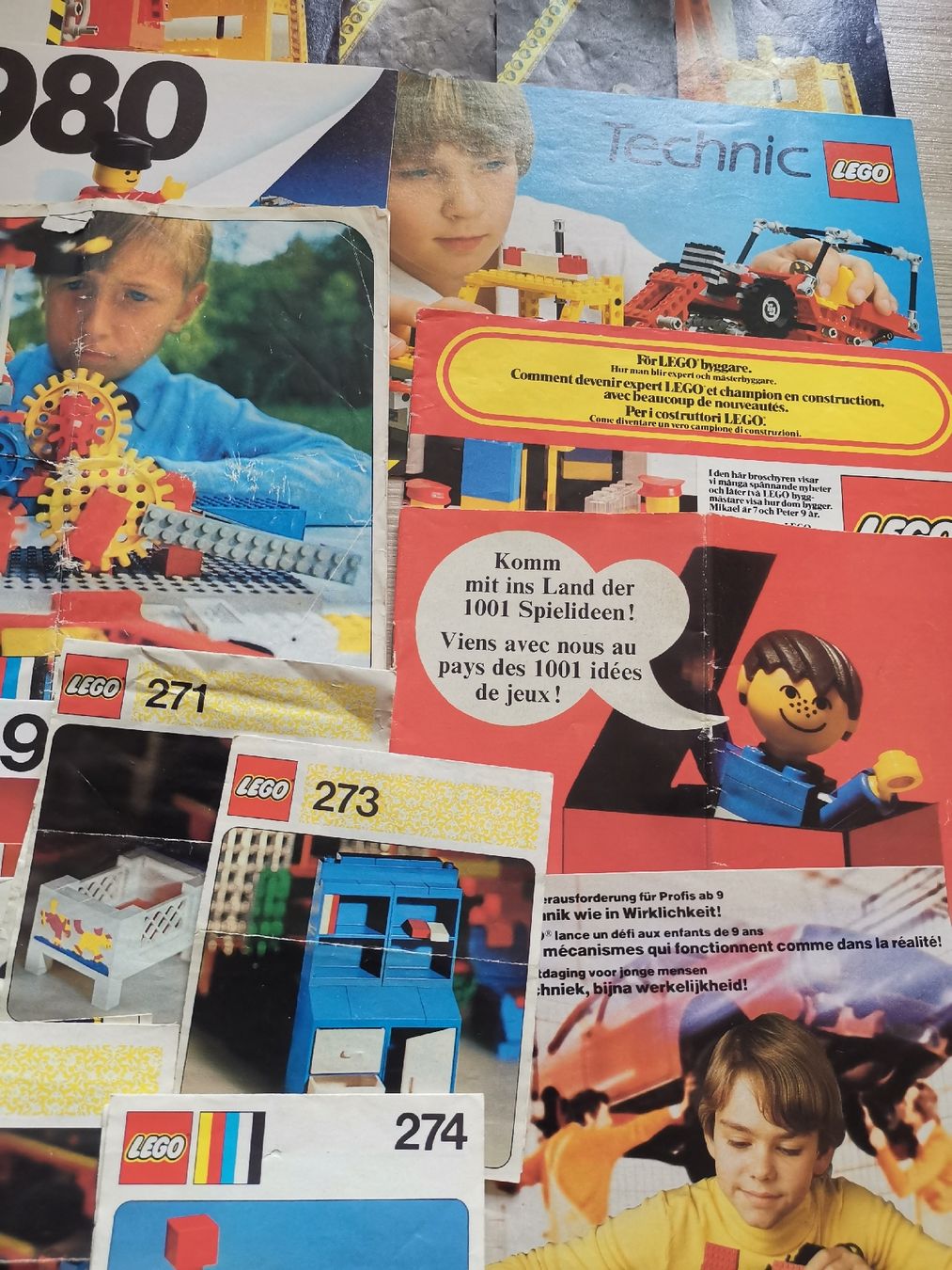 Lego Spielzeuge: Alte Lego Bauanleitungen, Prospekte – Gebraucht aus Effretikon von  2