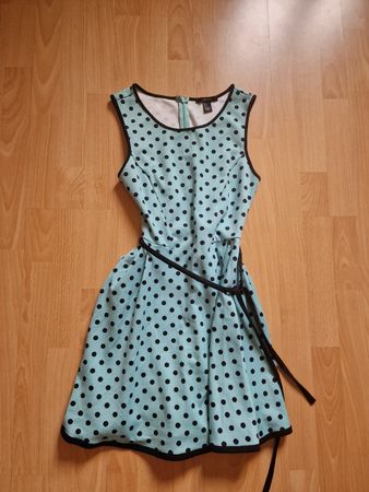 Kleid Pünktli Mintgrün Grösse S gutem Zustand