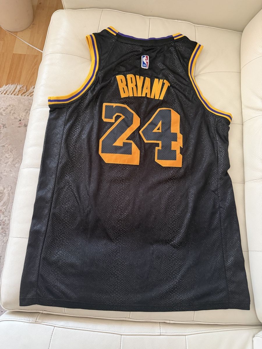 Lakers Leibchen & Hosen: NBA- LA Lakers – Gebraucht aus Dietlikon von Locinda 1