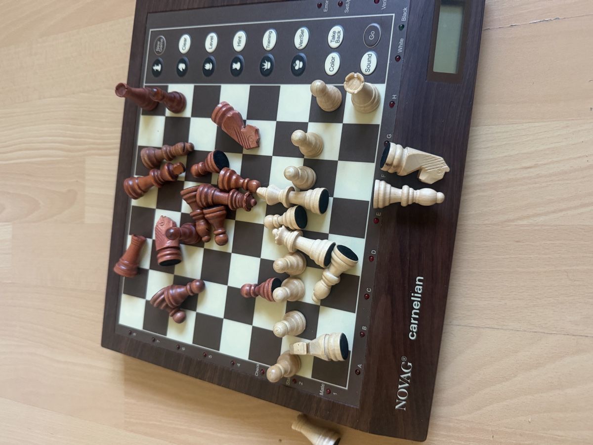 Giochi: Schach Novag Carnelian  – Usato da Baden venduto da noli.r 4
