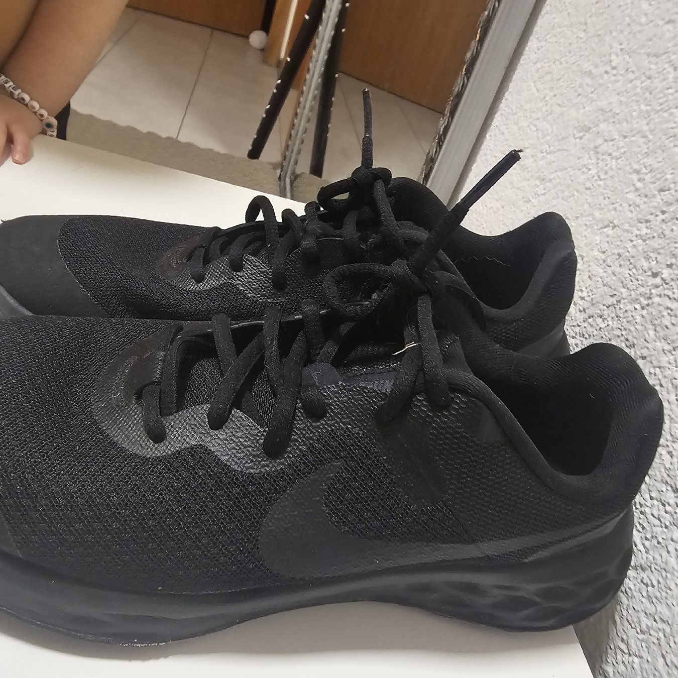 Nike Scarpe da uomo: Nike Revolution noir, taille 40 – Nuovo (secondo la descrizione) da Sornetan venduto da T.a333