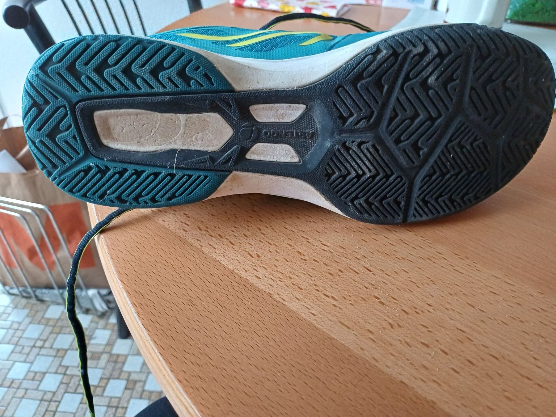 Decathlon Scarpe da uomo: Chaussures de tennis Artengo, taille 43 – Nuovo (secondo la descrizione) da Porrentruy venduto da Piquetix 2