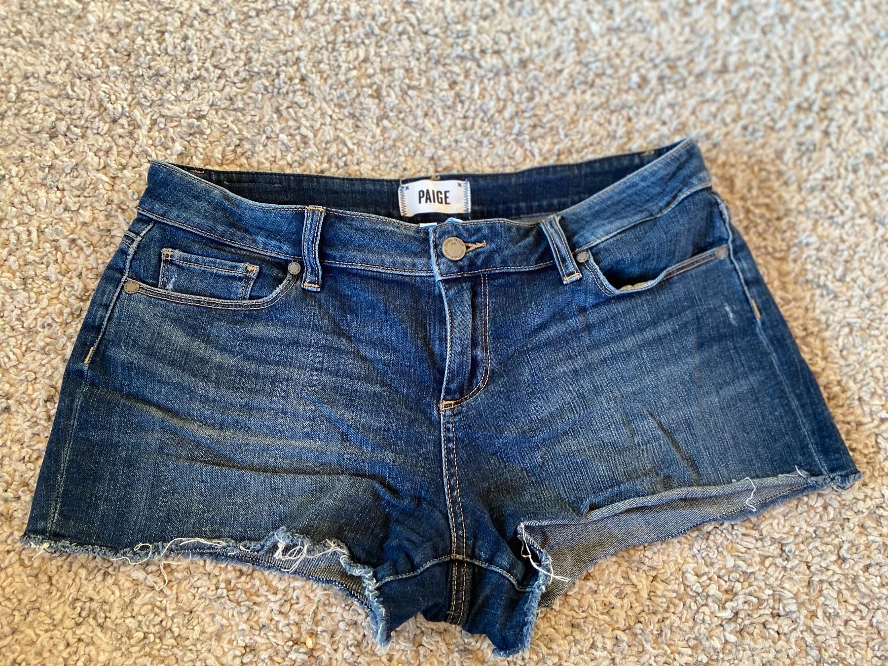 Jeans: Short jean Pants PAIGE 28 – Usato da Epalinges venduto da madeleine05