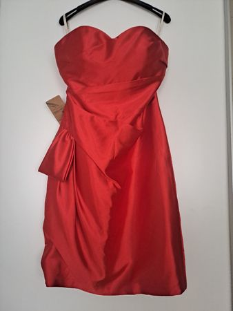 Abito rosso elegante, taglia S - Perfetto per l'estate!