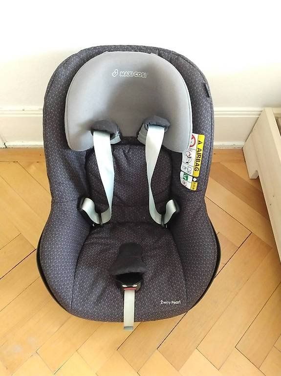 Seggiolini per auto: Siège auto Maxi Cosi 2Way Pearl avec base Isofix – Usato da Lausanne venduto da ft79