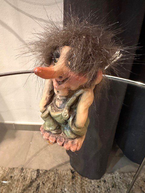 Figuren: +  TrOll  + – Gebraucht aus Winkel von zeho 4