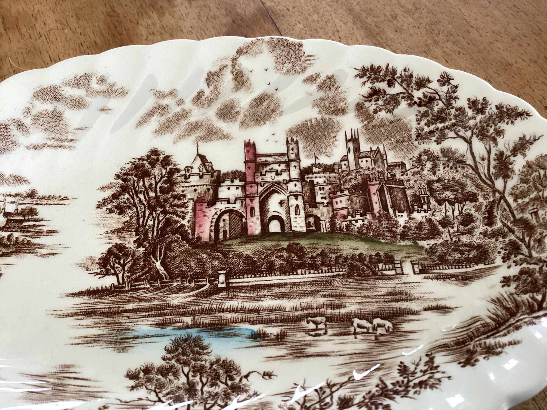 Johnson Brothers Piatti di portata: Johnson Bros Ancient Towers dish – Usato da Bursinel venduto da don_ccb9 1
