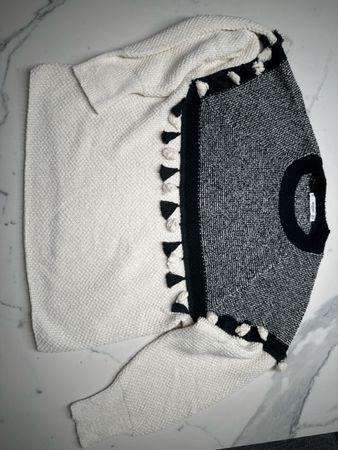 Mango Pullover schwarz weiss mit Quasten Grösse S neuwertig