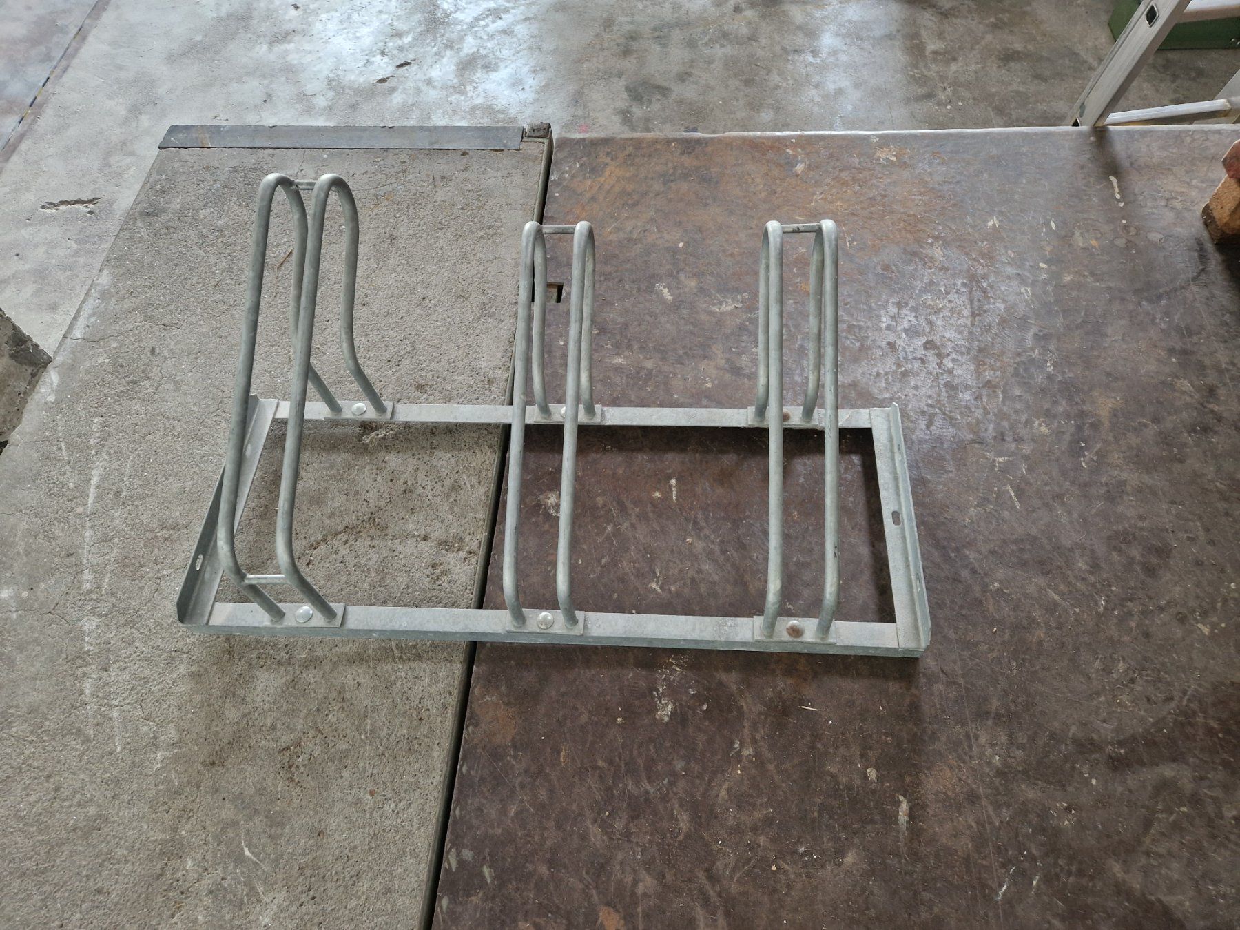 Cavalletti per biciclette: Veloständer dreiteilig – Usato da Fraubrunnen venduto da beat018