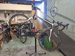 Vélo route Pinarello FP1