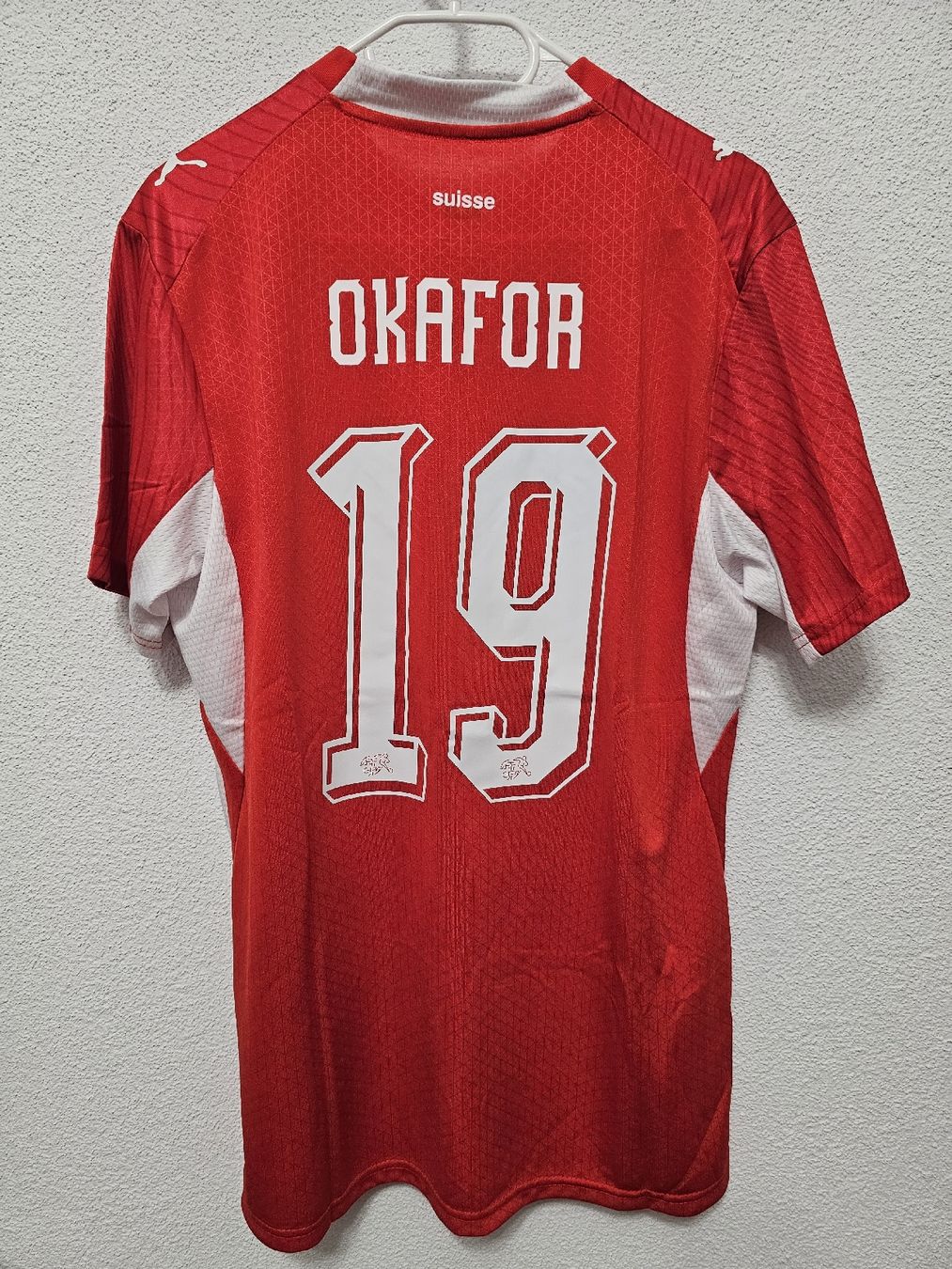 Maillots de corps & Pantalons: Schweiz Spielerversion Trikot WM 2026 – Neuf (Voir description) à Rickenbach LU par LichterWelt 1
