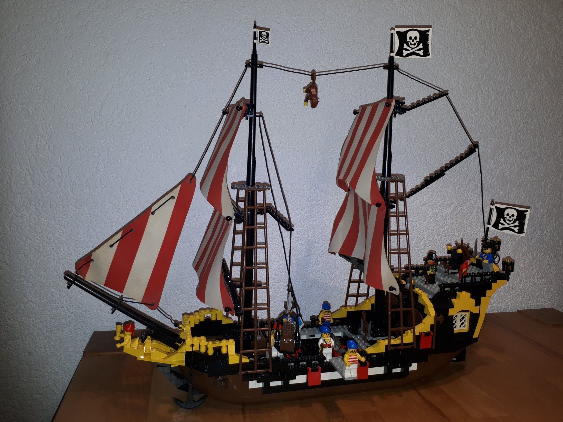 Lego Kit di costruzioni: Lego 10040, Black Sea Barracuda – Usato da Montricher venduto da Babou72 2