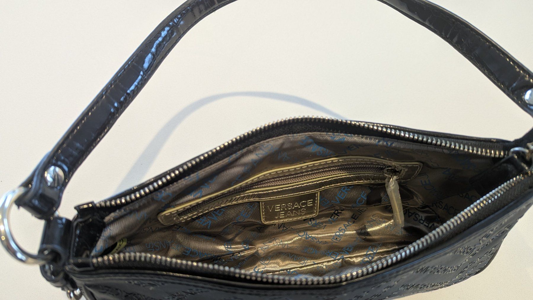 Versace Taschen für Damen: Versace Jeans Handtasche schwarz – Gebraucht aus Schwyz von rol_5hgw 2