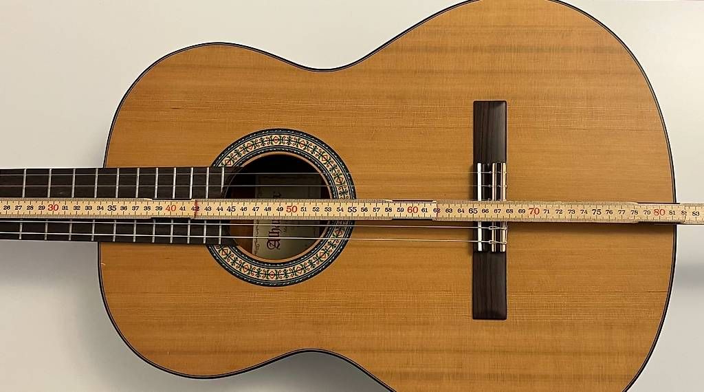 Alhambra Musikinstrumente: Gitarre – Gebraucht aus Baden von 1000dinge 4