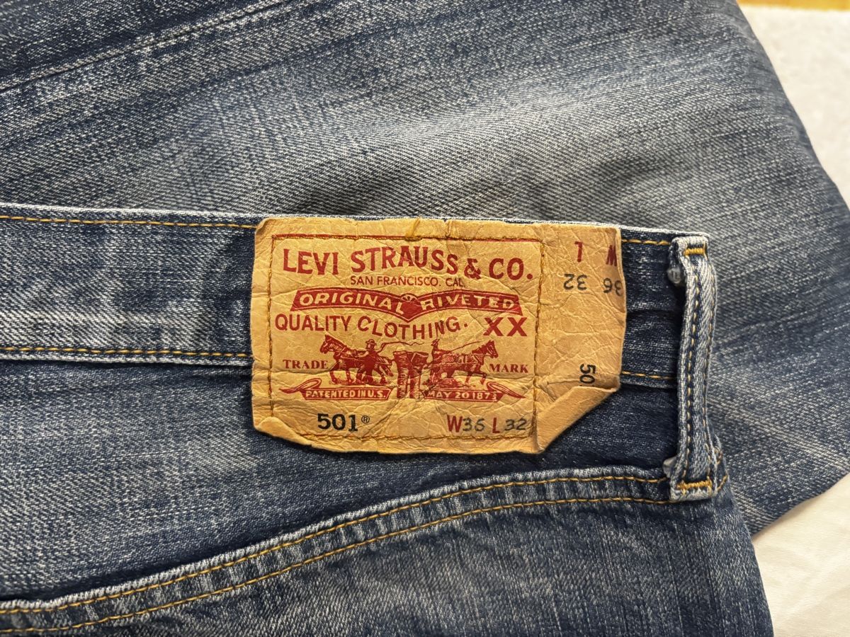 Levi's Jeans: Levi‘s Jeans 501 – Neu (gemäss Beschreibung) aus Zürich von user011003240804 1