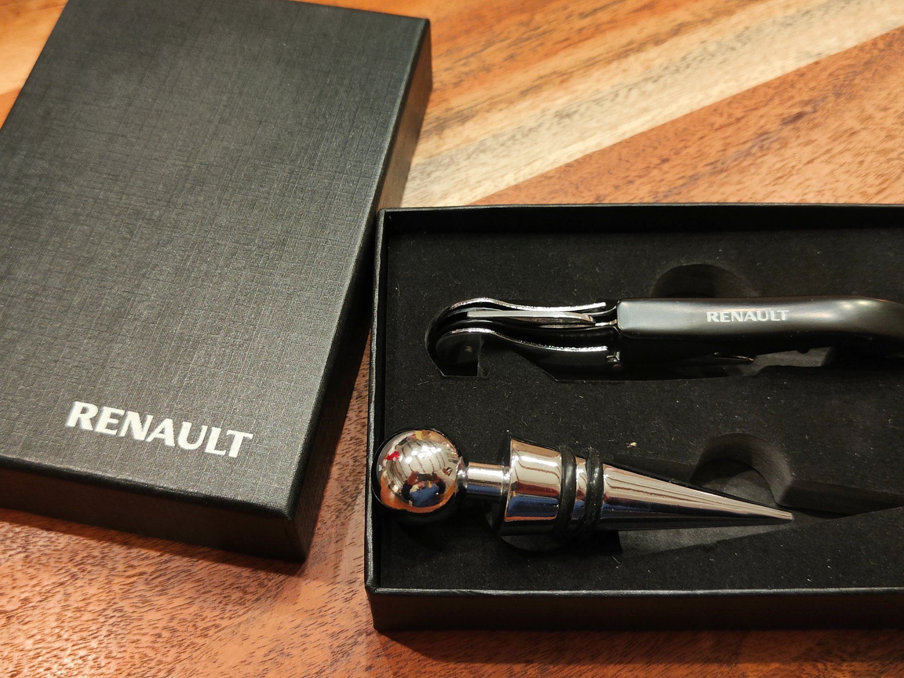 Apribottiglie & Tappi per chiusura: Flaschenöffner Renault – Nuovo e nell'imballaggio originale da Beringen venduto da Monorider 1