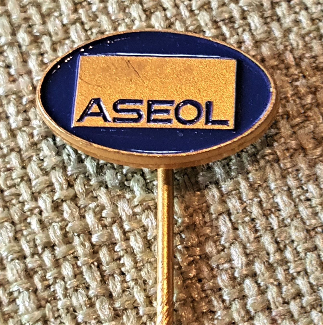 Plaketten & Abzeichen: D262 - Pin ASEOL ÖL Suisse Selten – Gebraucht aus Reinach BL von Boston-Verkauf