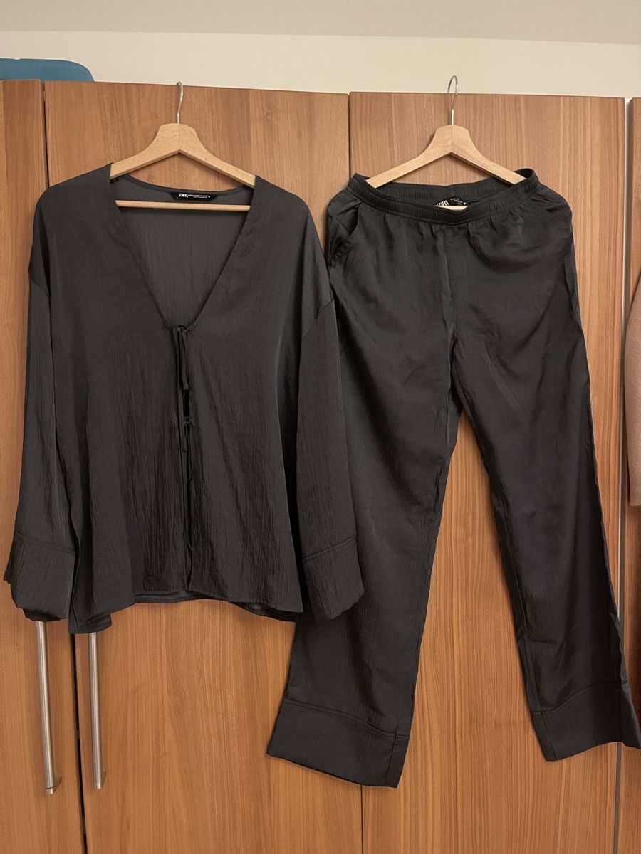 Costumi: Zara Set Gr. XS-S Satin Look – Nuovo (secondo la descrizione) da Horgen venduto da Ed0