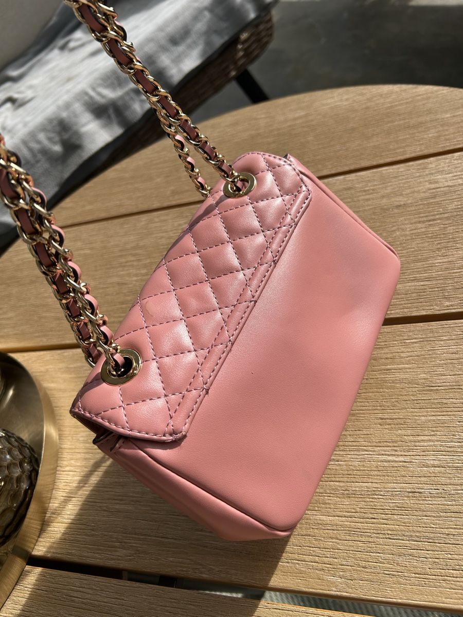 Guess Taschen für Damen: Rosa Guess Tasche neu – Neu (gemäss Beschreibung) aus Egerkingen von thelifeofpablo 2