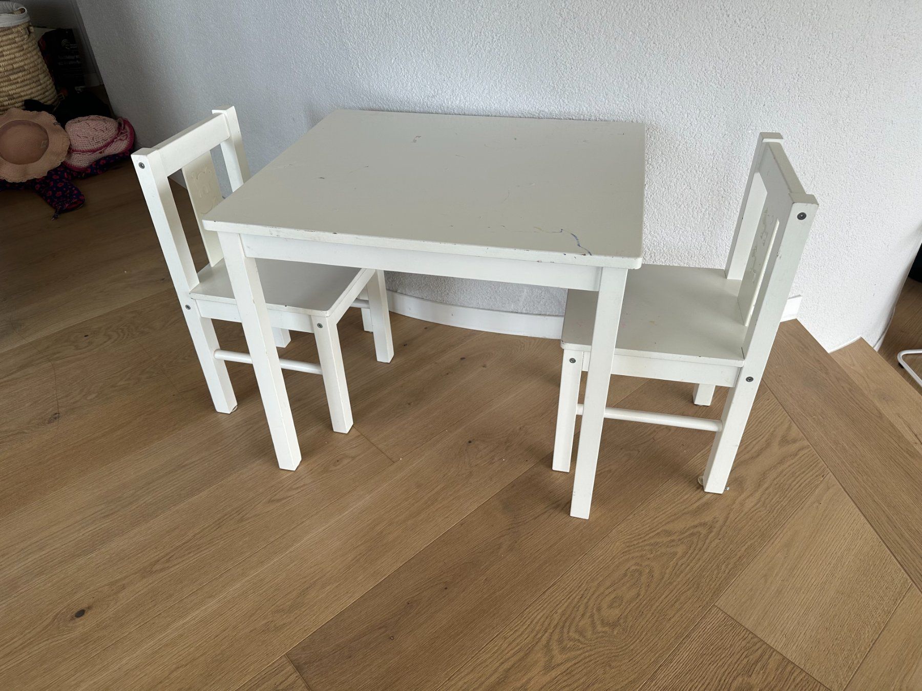 Set di tavolo e panche: Kindertisch zum Basteln, 2 Kinderstühle – Usato da Buchberg venduto da jaene