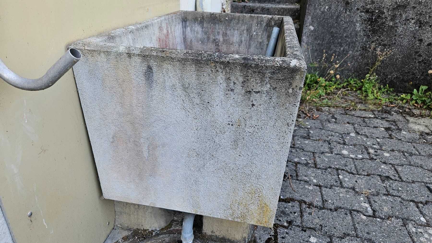 Stagni & Fontane ornamentali: Brunnentrog Beton – Usato da Suhr venduto da Jensdetlef 2
