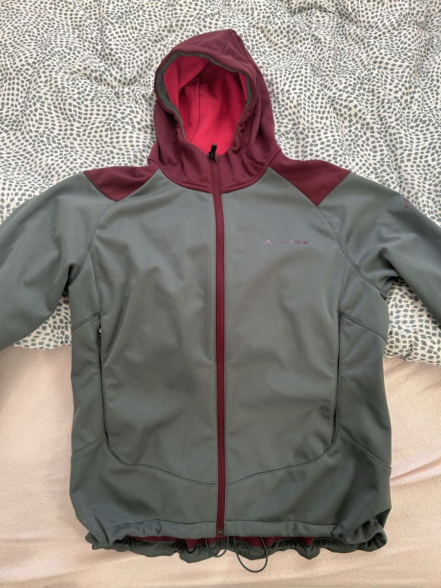 Vaude Giacche: Vaude Softshelljacke Grösse M guter Zustand – Usato da St. Gallen venduto da Pinta_dora