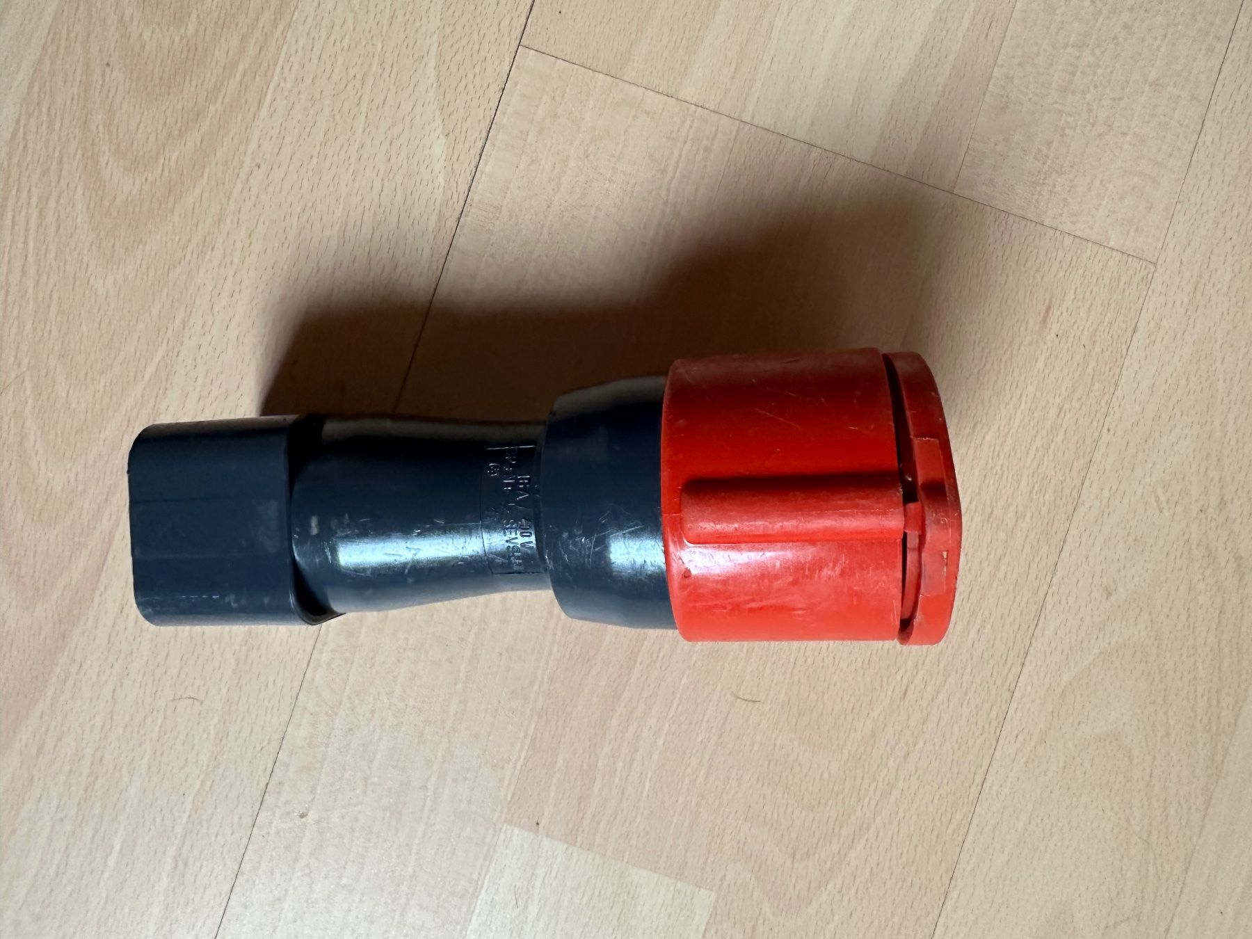 Unità & Adattatore: Adapter Stecker Übergang   J15/5 Pol  auf CEE 16 – Usato da Huttwil venduto da Bolpa
