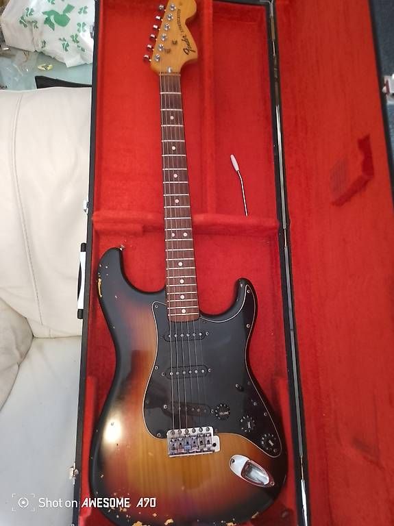 Fender Strumenti musicali: Guitare fender stratocaster 1979 original – Usato da Paudex venduto da TCHAKS 1