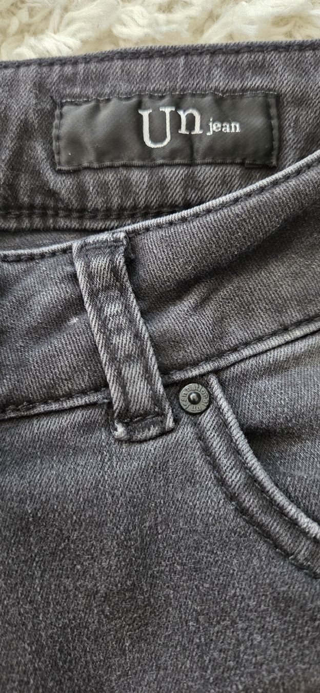 Jeans: Schwarze, zerrissene Damenjeans – Nuovo (secondo la descrizione) da Belp venduto da mar_wyp6 1