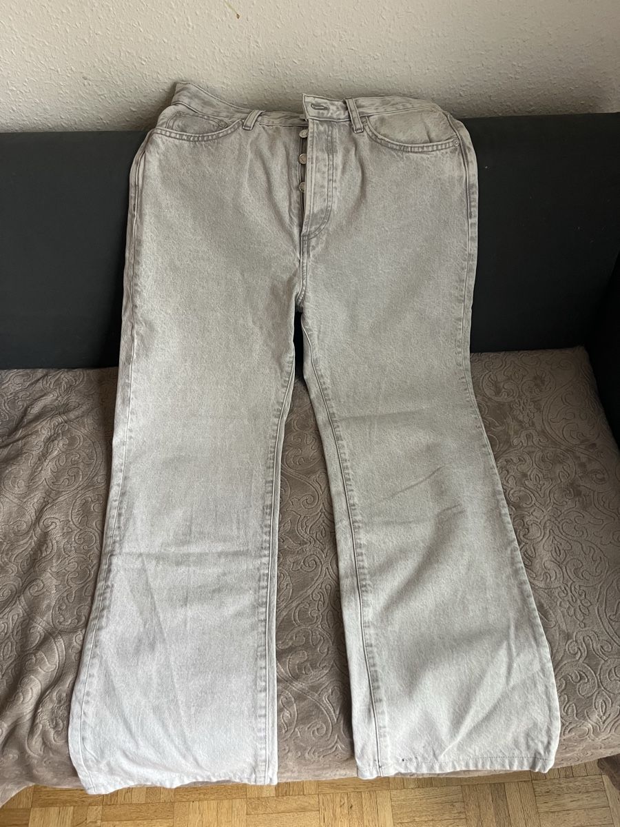 Mango Jeans: Jeans femme gris clair – Nuovo (secondo la descrizione) da Genève venduto da soraia.simao 1