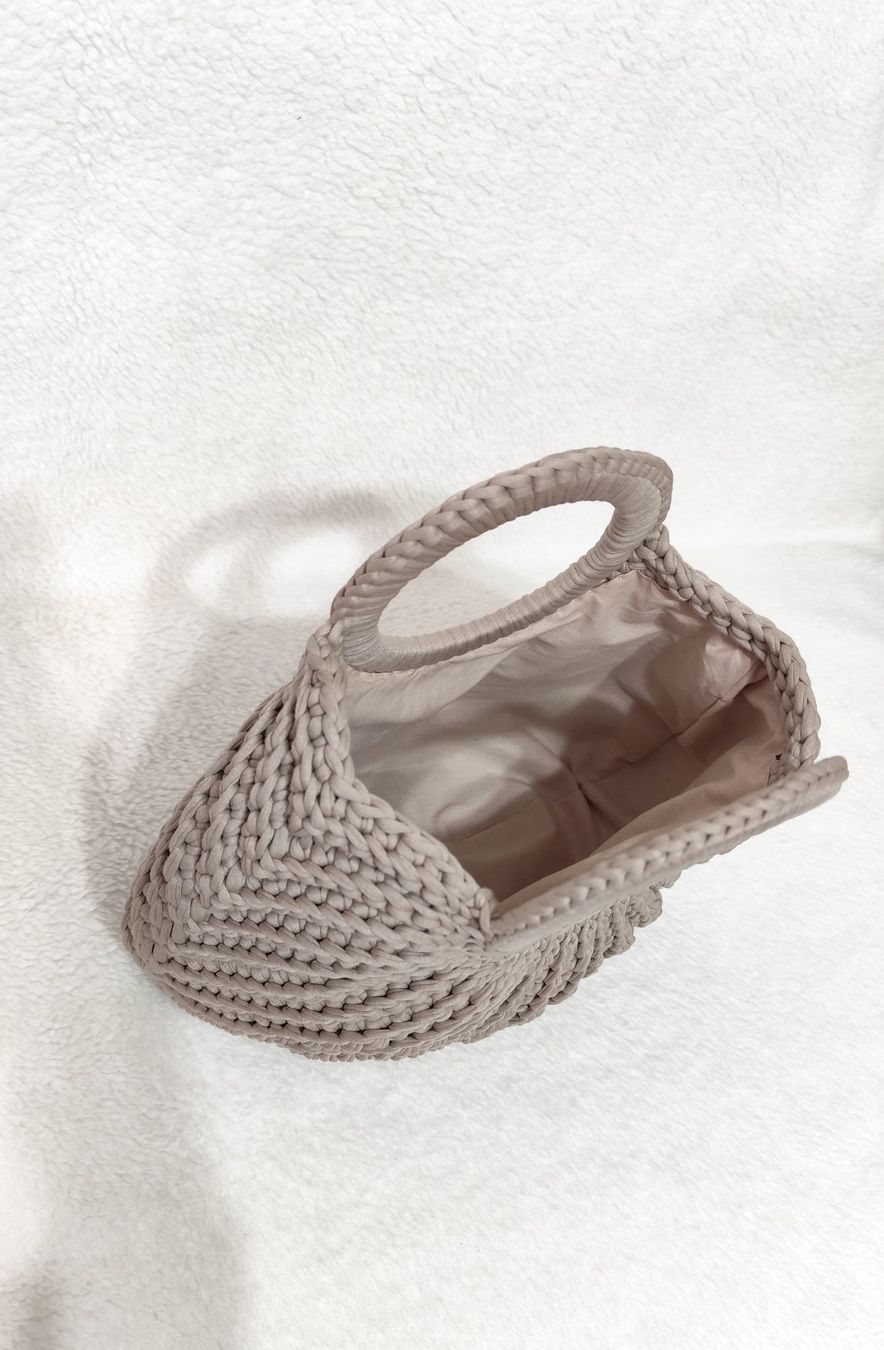 Borse da donna: Handgefertigte Häkeltasche in Beige – Nuovo (secondo la descrizione) da Kaltbrunn venduto da gurlukhandmade 3