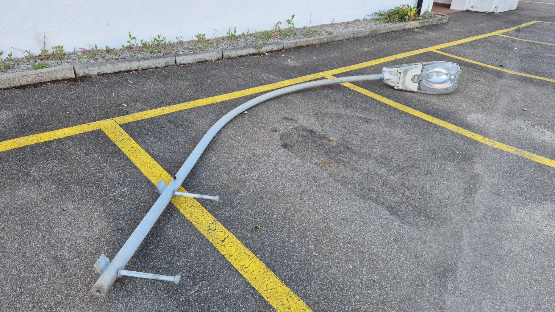 Fari: Strassenlaterne Kandelaber – Usato da Nottwil venduto da 666777