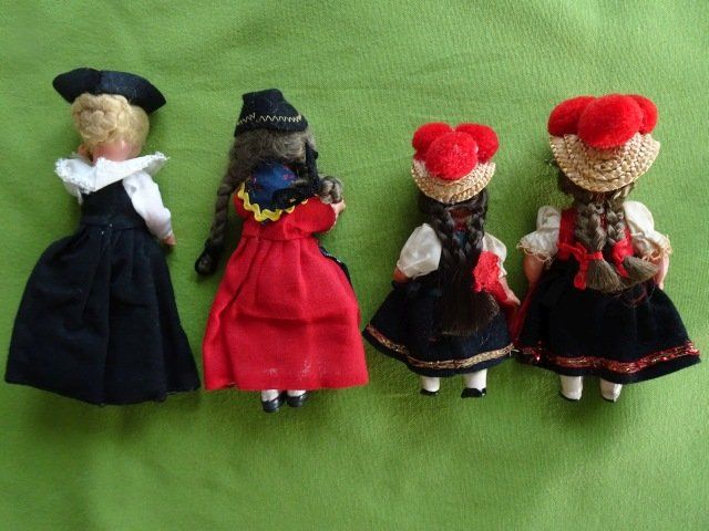 Bambole: Puppenstuben Schwarzwald-PÜPPCHEN 4 Stück – Usato da Berikon venduto da Splendida43 1