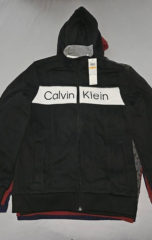 Maglioni & Felpe: Calvin Klein Hoodie – Usato da wängi venduto da haa_6pqc