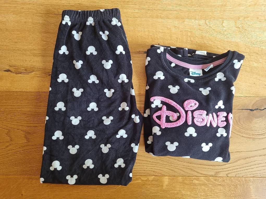 Disney Pyjamas: kuschliges Langarm Pyjama Gr.140 – D'occasion à Brütten par gupi1717